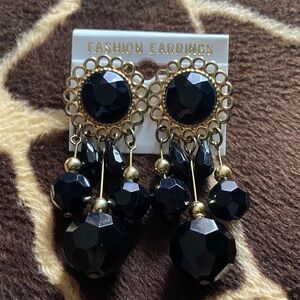 Vintage 90’s Black and Gold tone Dangle Earrings